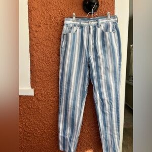 American Eagle Mom Jean High Rise Size 4 Striped Skinny